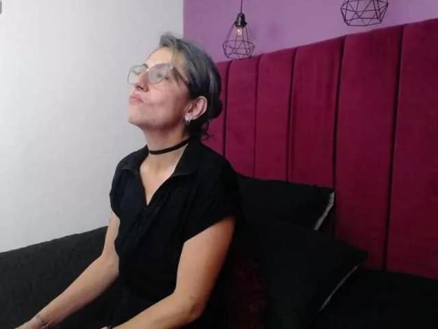 Ades-lira on BongaCams 