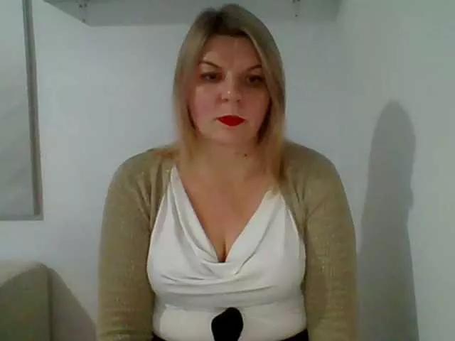 AdriannaLove on BongaCams 