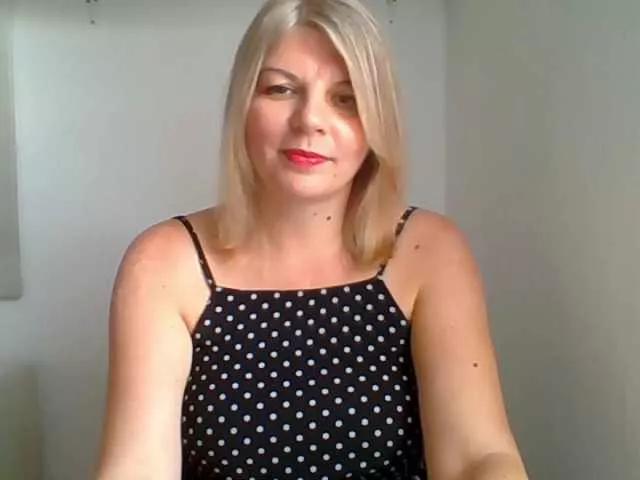 AdriannaLove on BongaCams 