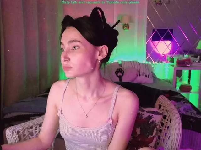 CherryFoxy on BongaCams 