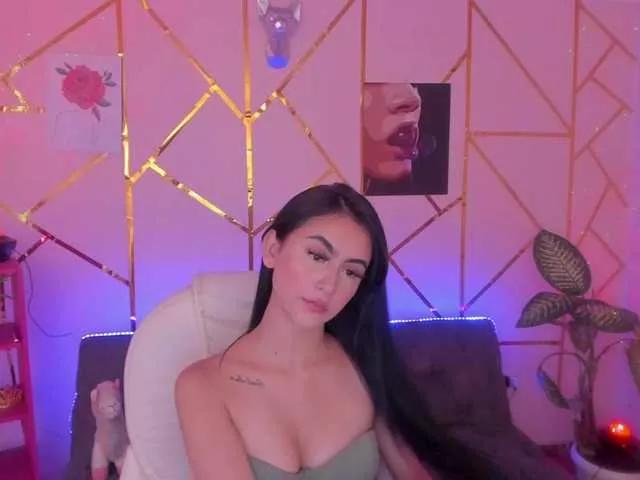 Coraliinee on BongaCams 