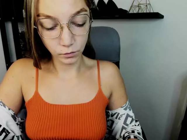 EmillyExtasy on BongaCams 