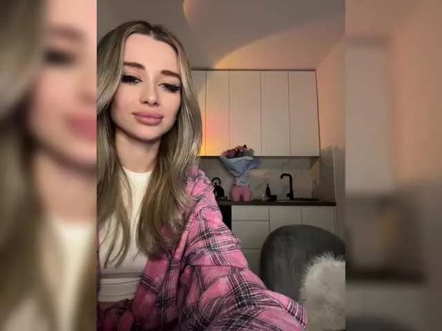 EmilyandMira on BongaCams 