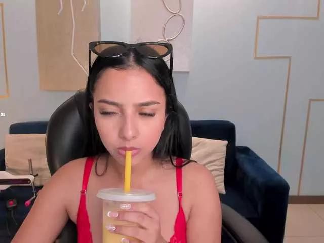 Offline IvannaWelch on BongaCams