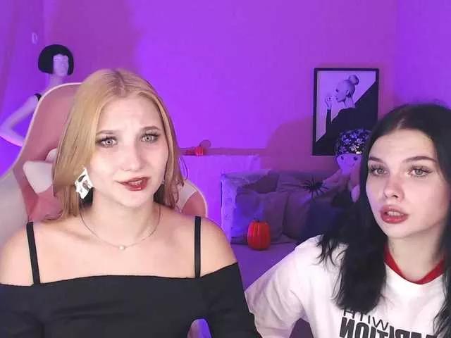 Jeniffer-and-Elis on BongaCams 