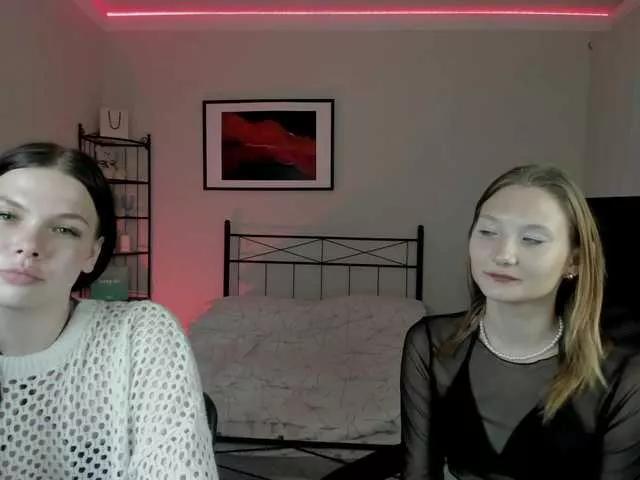 Jeniffer-and-Elis on BongaCams 