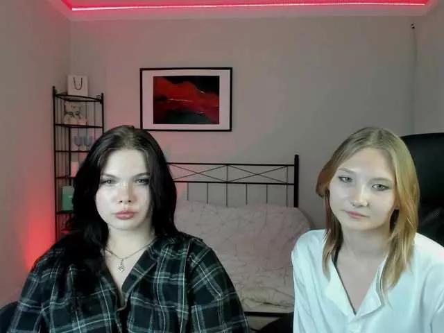 Jeniffer-and-Elis on BongaCams 