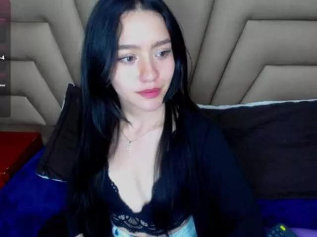 Kate-Crown on BongaCams 