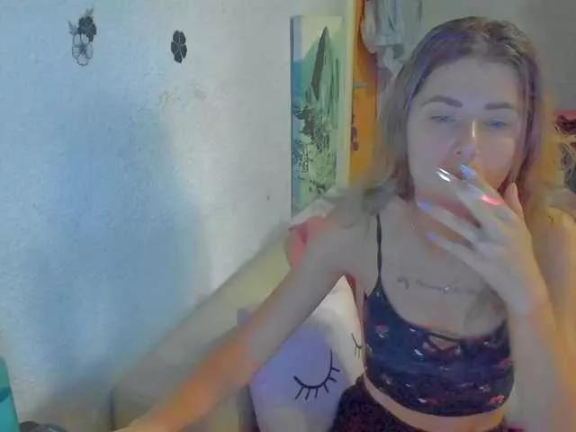 mariemarie03 on BongaCams 