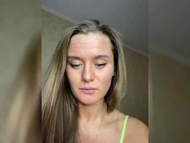 Model2021 on BongaCams 