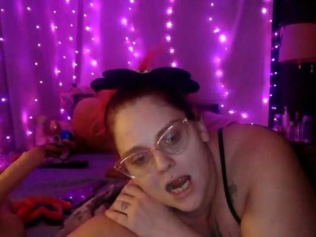 MysticLynn420 on BongaCams 