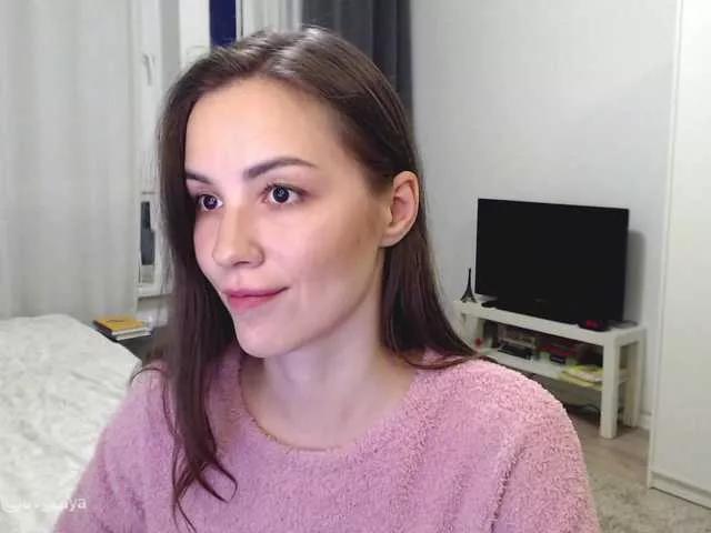 SarinnnaLuv on BongaCams 