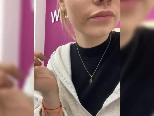 Watch VikaAndMilana, she wants to masturbate for you VikaAndMilana from BongaCams