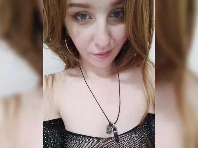 ViktoriaLeoAn on BongaCams 