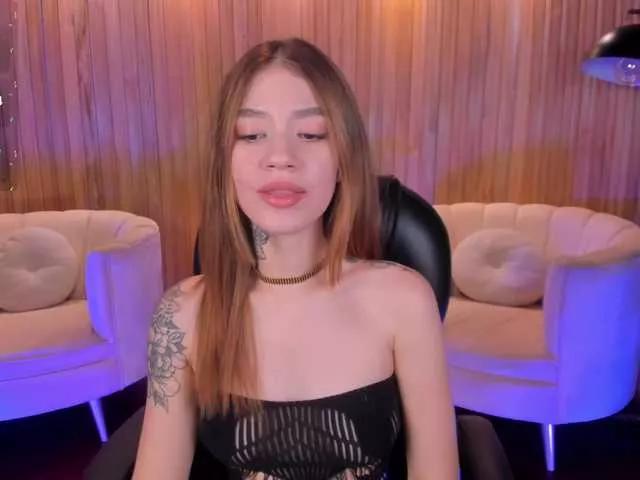 ViolettHansson on BongaCams 