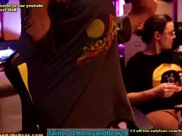 honeyand_thebear on Chaturbate 