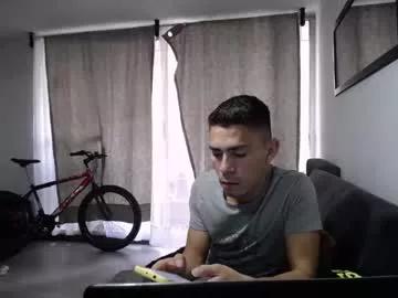 latino_bigcock11 on Chaturbate 