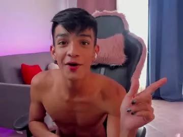 noahh_th03 on Chaturbate 