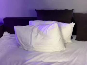 Explore slutty slut Petalpage petalpage from Chaturbate