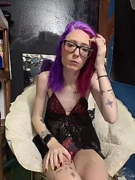 alicewonder09 on StripChat 