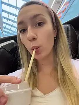 Sexy Lia__Love wants you to fuck her body now Lia__Love from StripChat